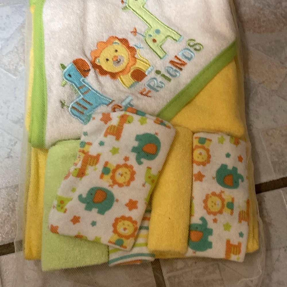 Newborn bundle - Picture 2 of 6